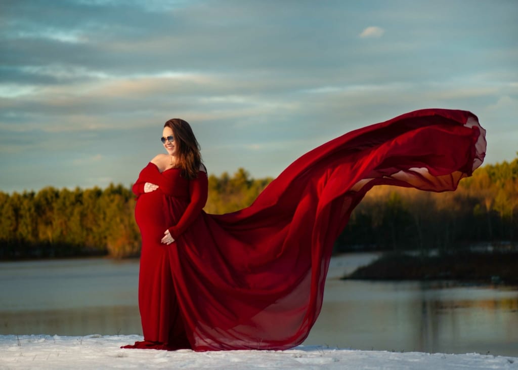 Diane on the Delaney - A Massachusetts Maternity Photo Adventure